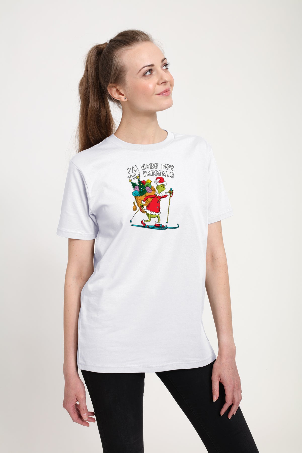 The Grinch Tričko Unisex (Here For The Presents Graphic)