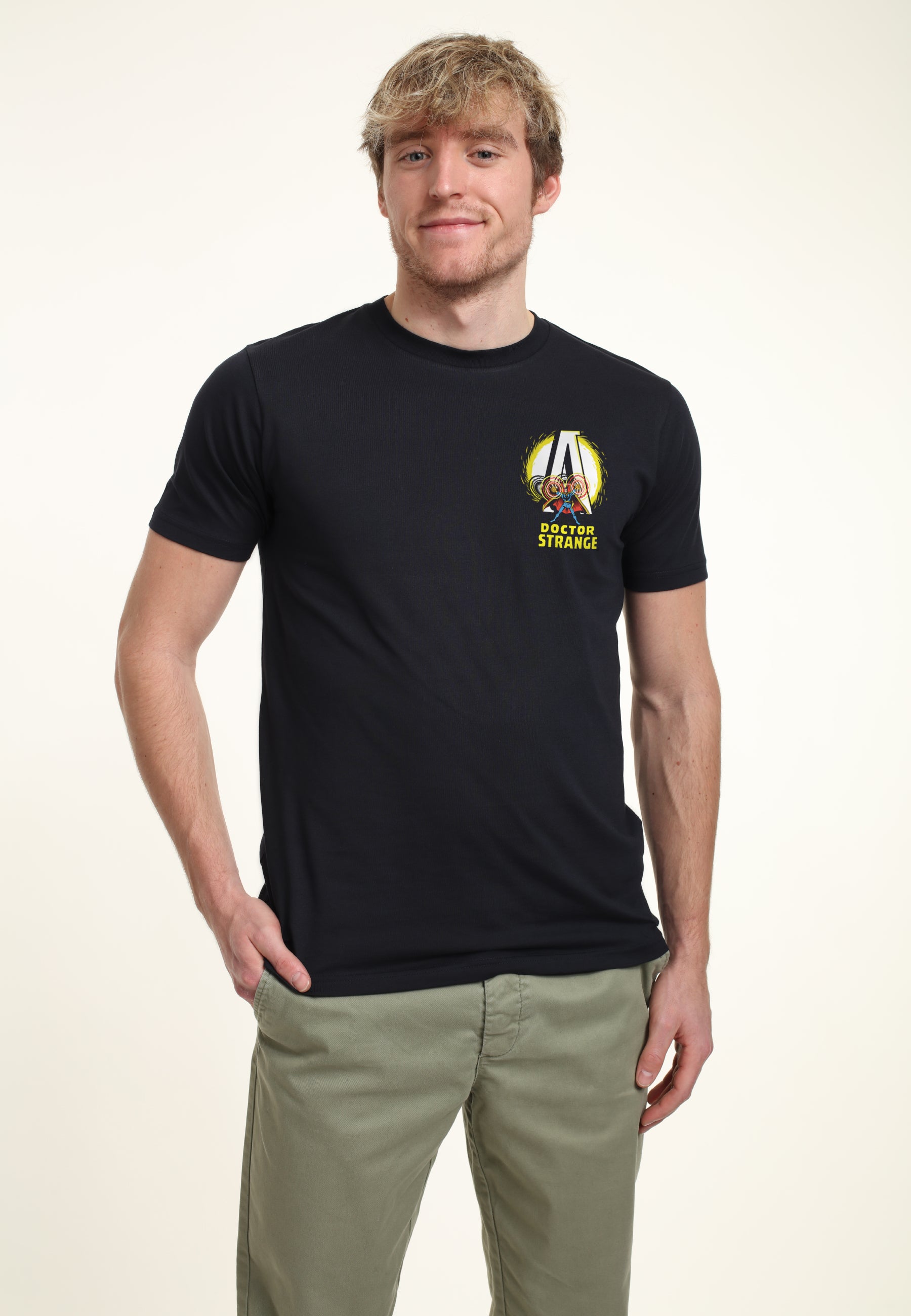 Avengers Tričko Unisex (Strange Badge)