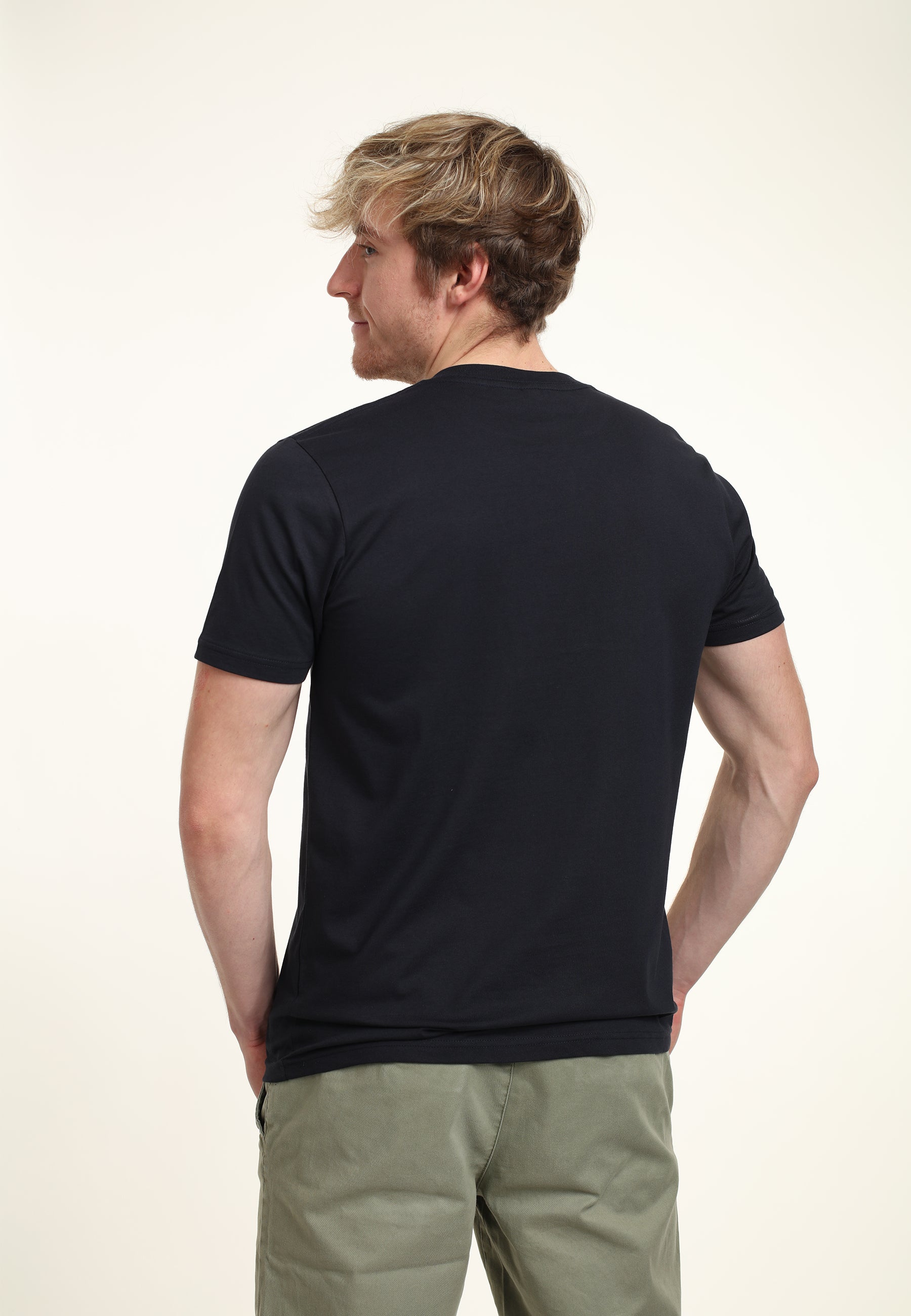 Bambi Tričko Unisex (Bambi Characters Names Stacked)